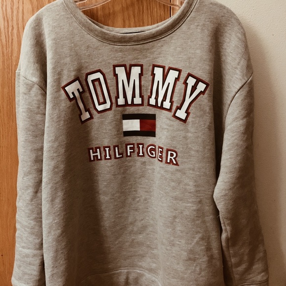 Tommy Hilfiger Sweater - Picture 1 of 2